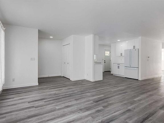2nd image of 32 W Midland Pl SE