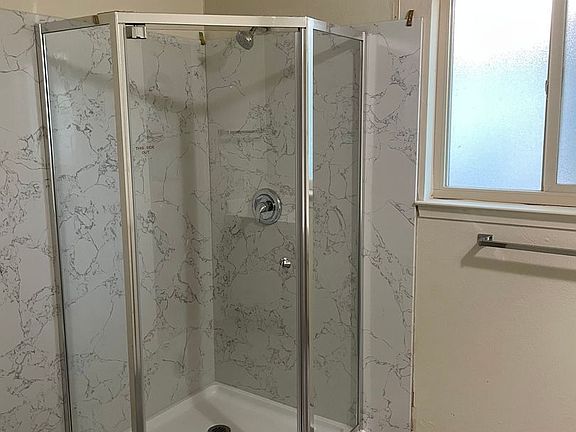4th image of 2618 F St #8