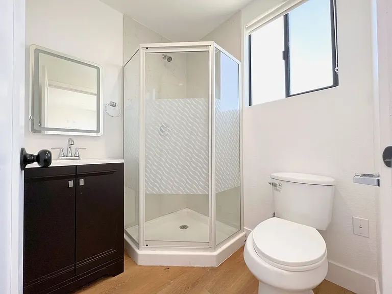 9 3098 1/2 Normandie Ave — Photo 17