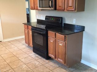2458 Harris Dr, Fayetteville, AR 72701