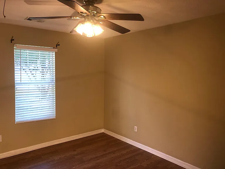 983 Birch Ct — Photo 14