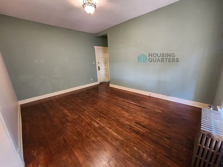 1414 N Lincoln St — Photo 3