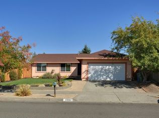 1326 Lombardi Ln, Santa Rosa, CA 95407