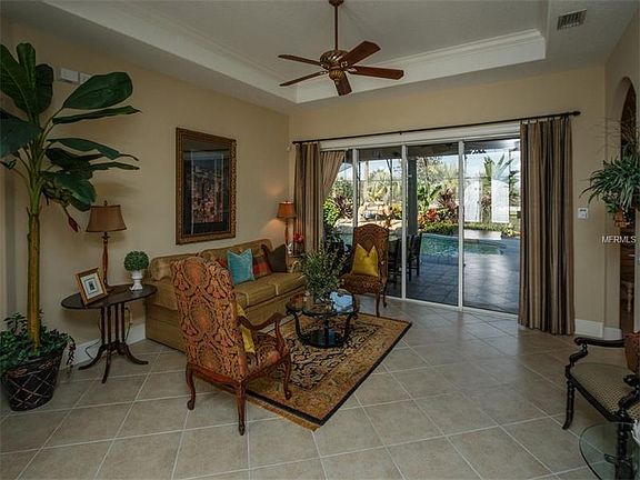5th image of 16735 Royal Palm Dr