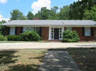 1018 W Clinton Dr, Fayetteville, AR 72701