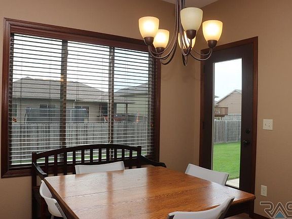 3rd image of 5208 S Sirocco Ave