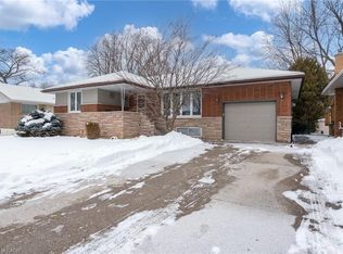 162 Bendamere Ave, Hamilton, ON L9C 1N5