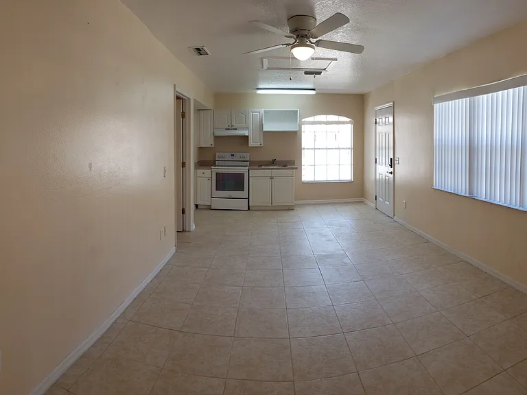 2807 Fan Palm Dr #5 — Photo 4