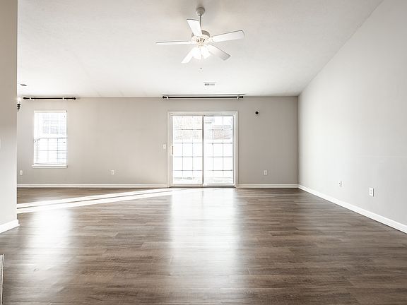 5th image of 14923 Silver Thorne Way