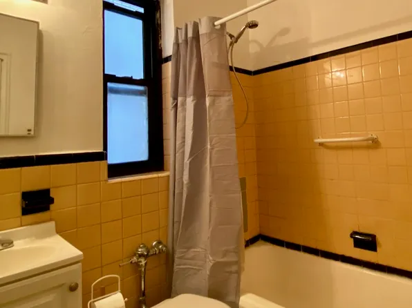 251 Seaman Avenue image 9 of 9