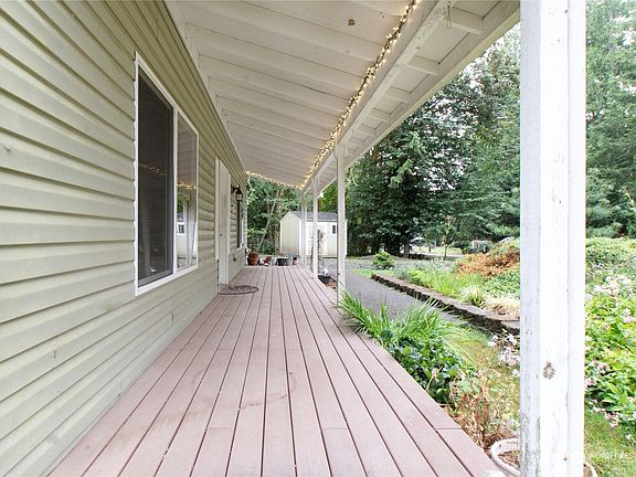 4th image of 430 E Lakeshore Drive E