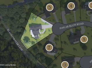 4500 Poplar Manor Rd, Indian Hills, KY 40207