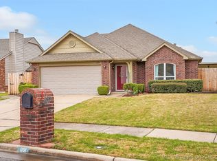 1101 N Hemlock Ave, Broken Arrow, OK 74012