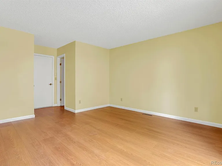 8913 E Chenango Ave — Photo 8