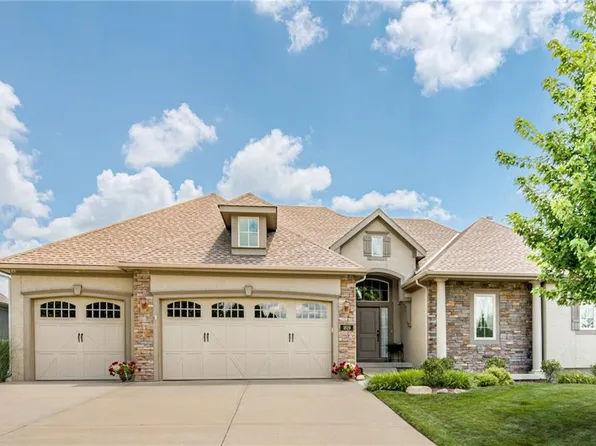 1819 NE 102nd Ter, Kansas City, MO 64155