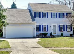 31123 Jonathan Ln, Bay Village, OH 44140