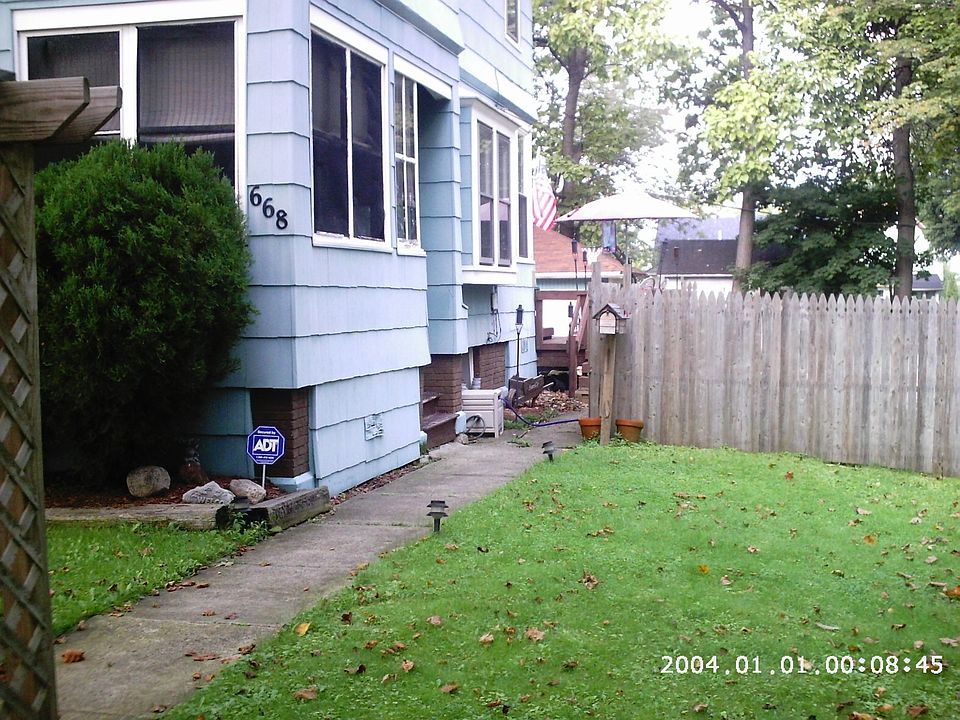 2nd image of 668 Clay Ave