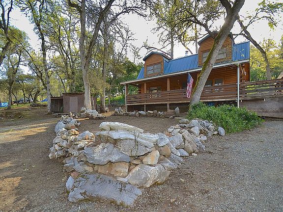 4th image of 9136 Hidden Valley Rd