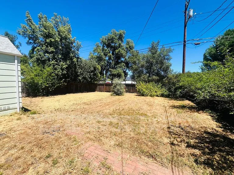 296 Gardens Ave — Photo 15