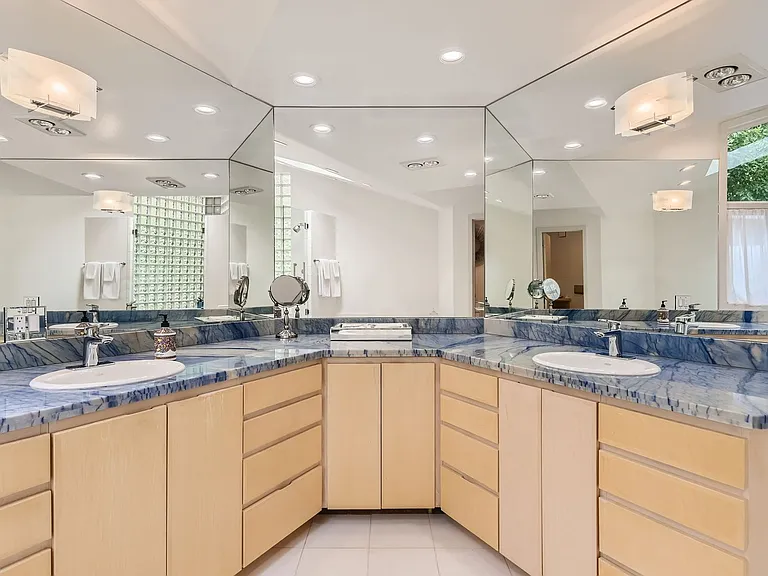 450 College Ave — Photo 20