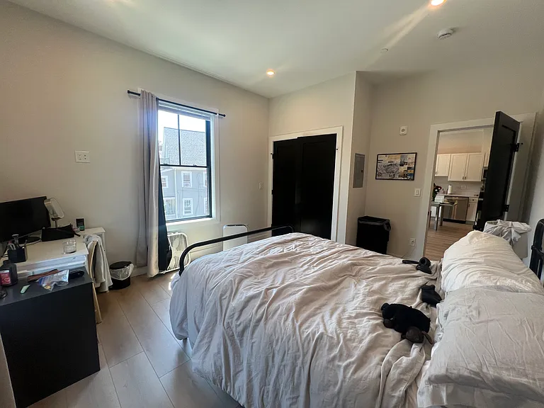 198 Albion St #204 — Photo 7