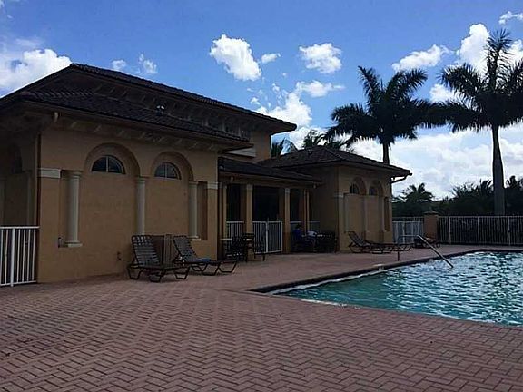 5th image of 7661 NW 114th Pl #1