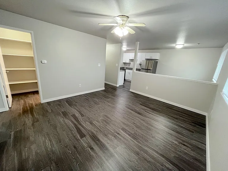 8819 Pacific Ave #B7 — Photo 11