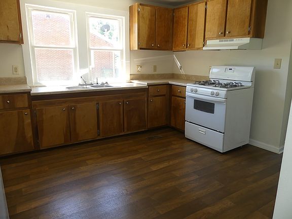 5th image of 1420 Benton Ave