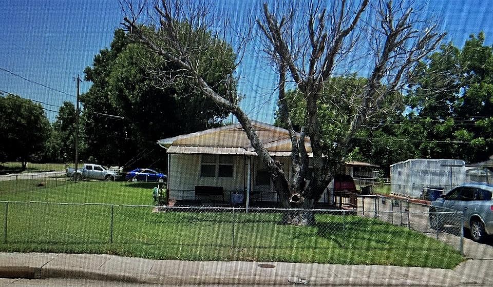 1st image of 1435 S Woody Rd