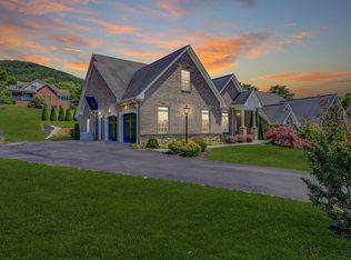200 Stonecreek Way, Roanoke, VA