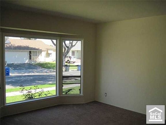 4th image of 4807 Dunrobin Ave