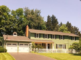 184 Wheelock Rd, Penfield, NY 14526