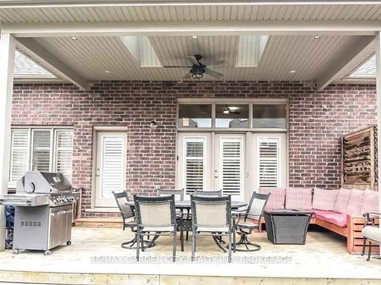 55 Kline Cres — Photo 32