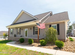 916 Sentry Ridge View Dr, Seymour, TN 37865