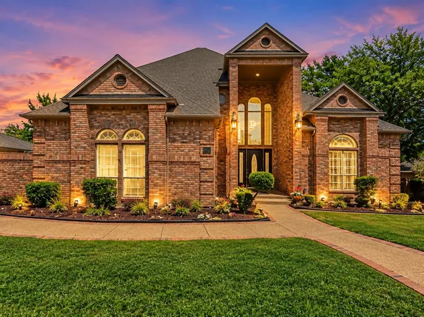 5205 Vicksburg Dr, Arlington, TX 76017