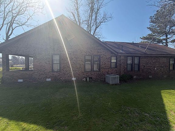 5th image of 101 W Montgomery St