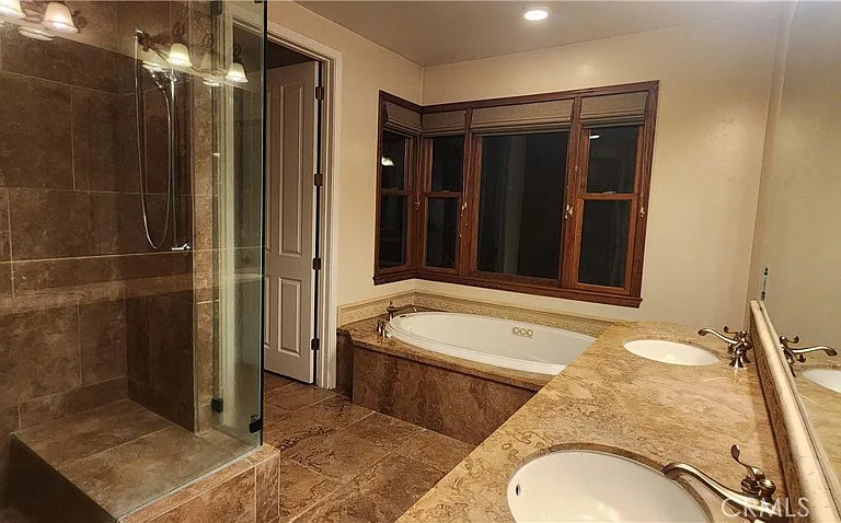 1961 Vineyard View Ln — Photo 29