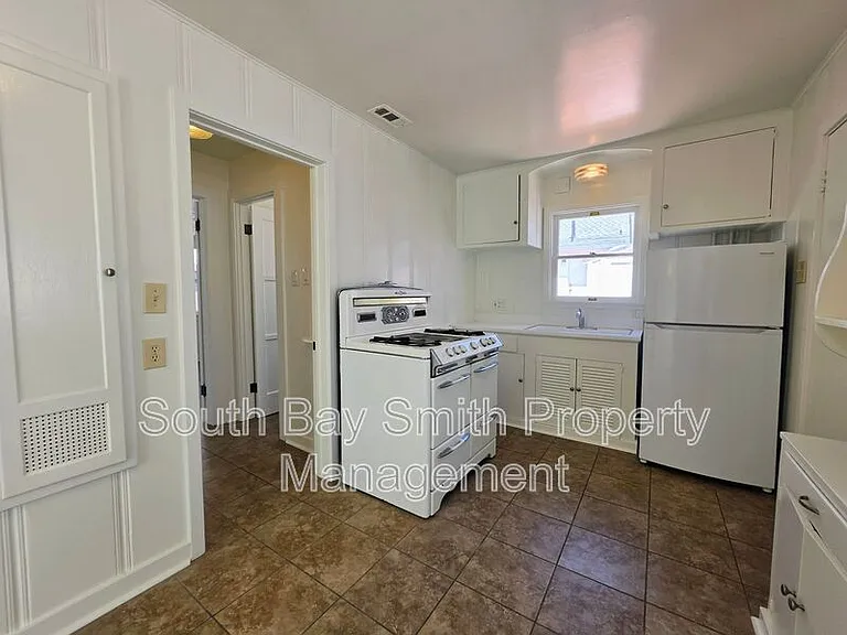 57 7th Ct — Photo 15