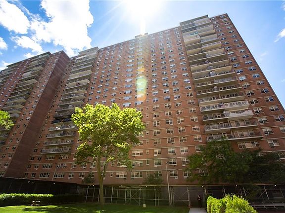 2nd image of 2940 W 5th St #14S