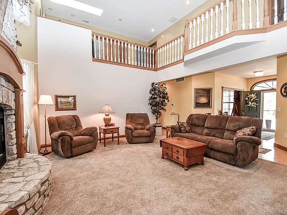 4th image of 5040 W Lizzy Ln