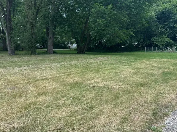 2102 Plum St, Michigan City, IN 46360