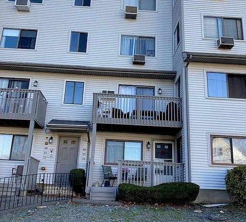 2nd image of 330 Savin Ave #16