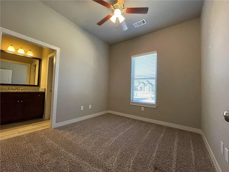 3003 SW Satinwood Ave — Photo 15
