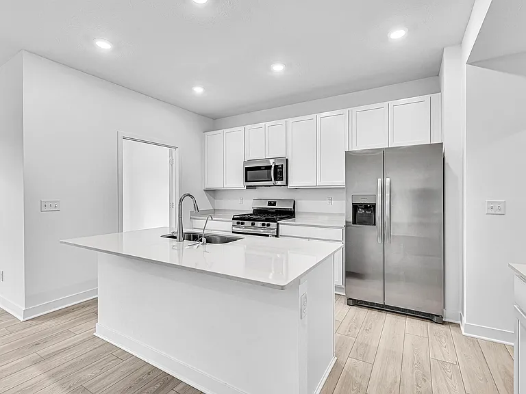 433 Monarch Ln — Photo 10