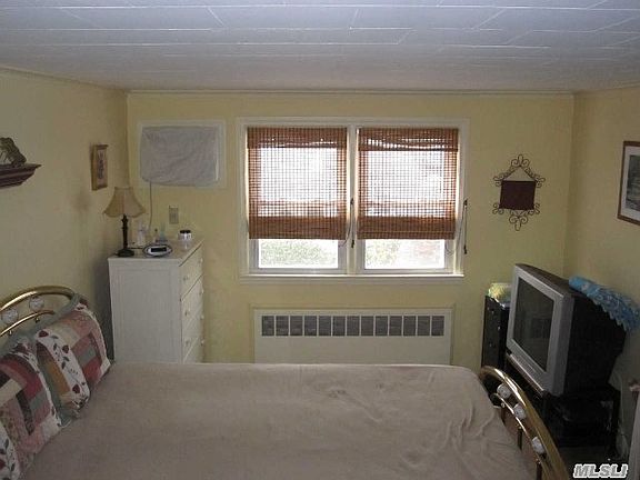 4th image of 211 Frank Ave