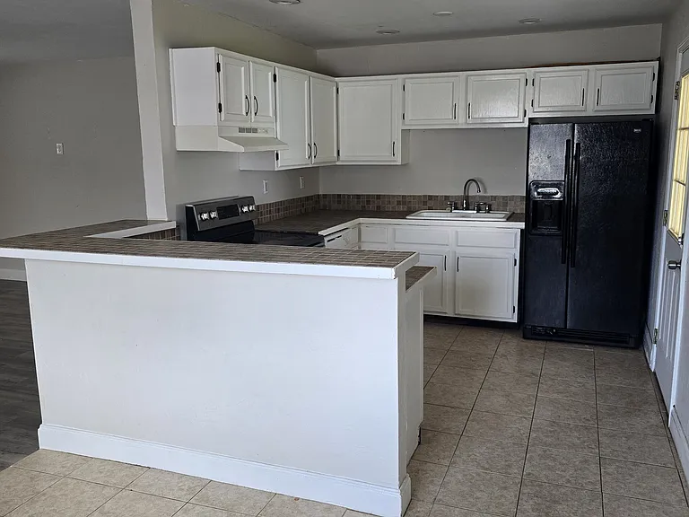 1223 Madison Ave — Photo 6