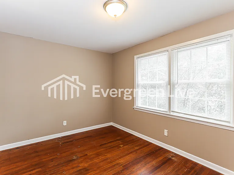2098 Caretta St — Photo 12