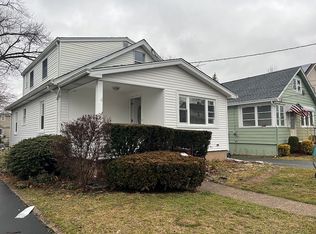 86 McKinley Ave, Dumont, NJ 07628