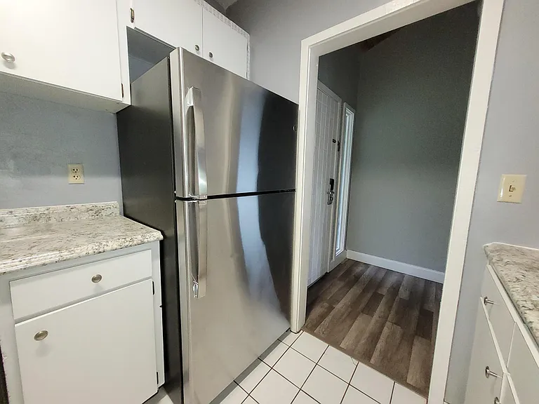 667 Olde Camelot Cir #667 — Photo 12