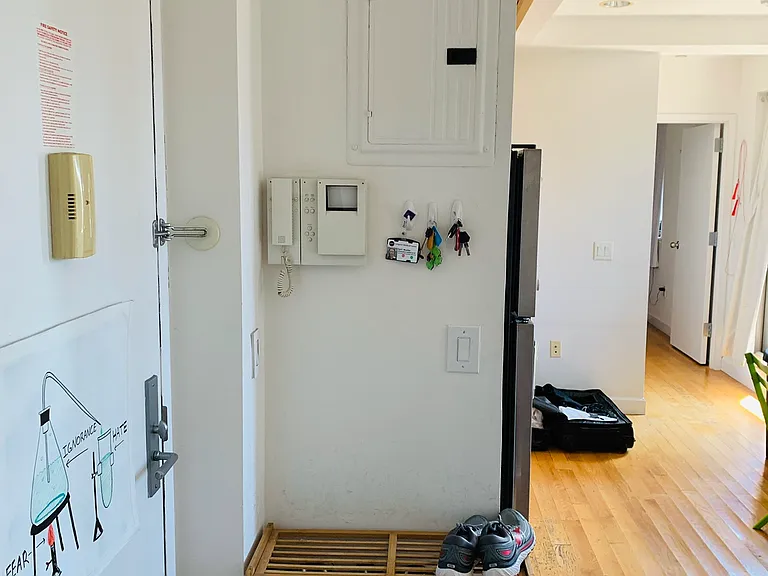 164 Stanton St #8B — Photo 4